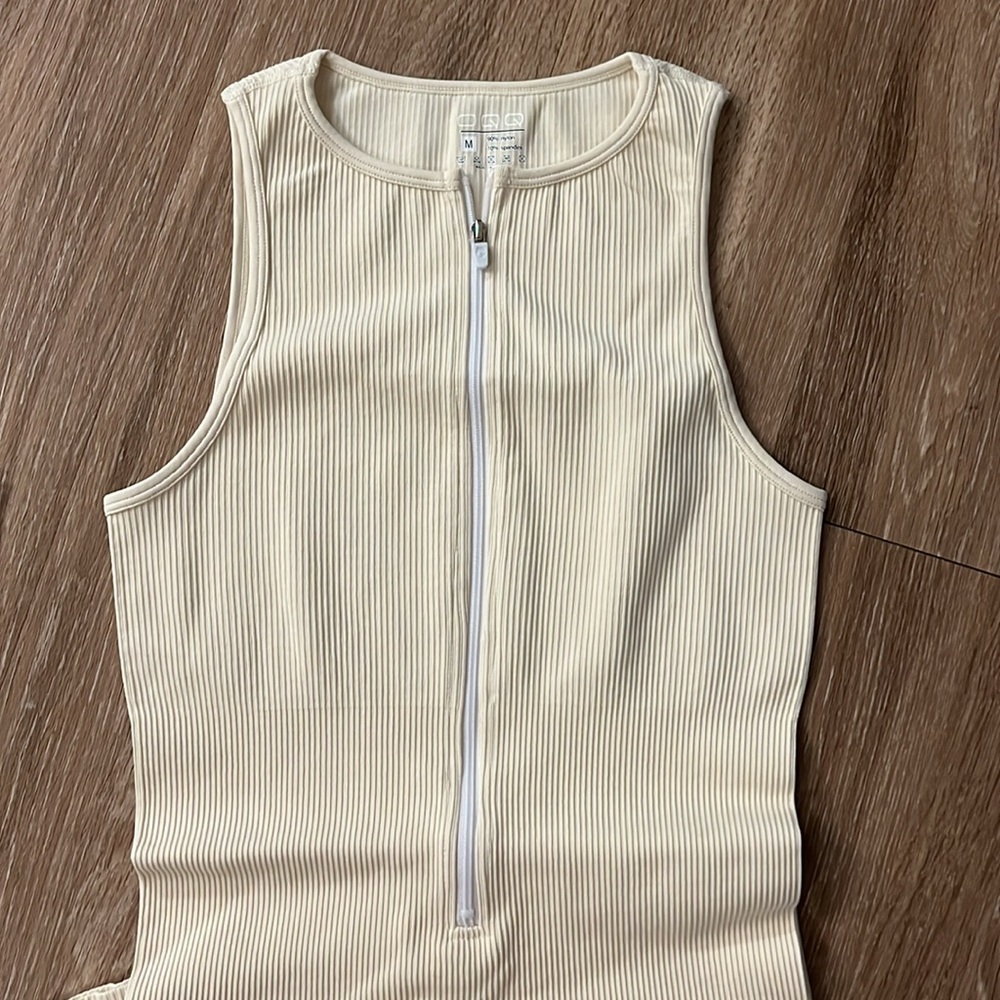 Sleeveless Ribbed Cream Romper Jumpsuit - Picture 6 of 7